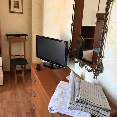 住宿加早餐酒店 Mirella's House Viaverona 阿尔代亚